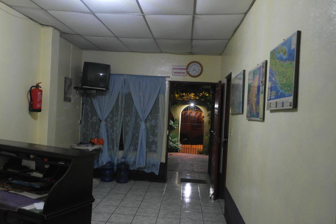 Hostal Nicaragua Guest House マナグア エクステリア 写真