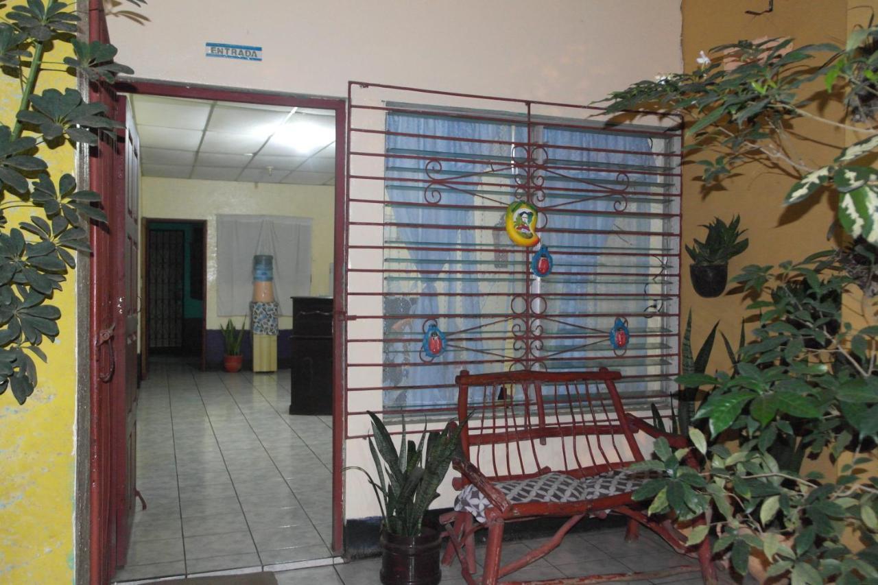Hostal Nicaragua Guest House マナグア エクステリア 写真